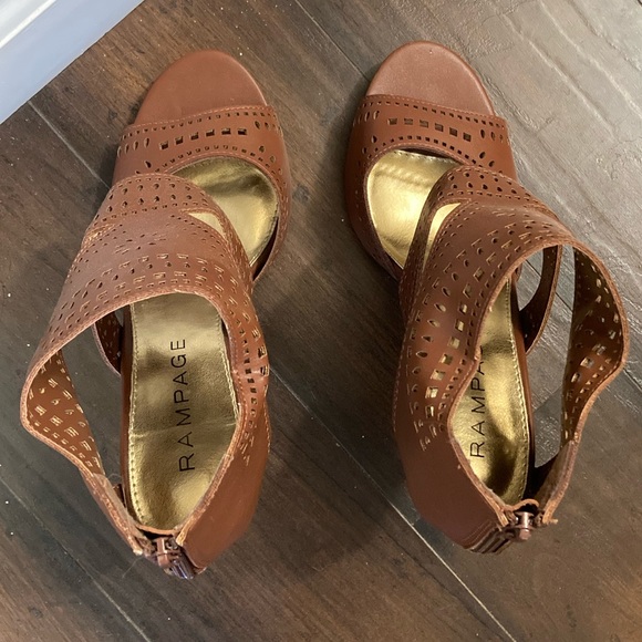 Rampage size 9 high heels, like new. - Picture 3 of 5